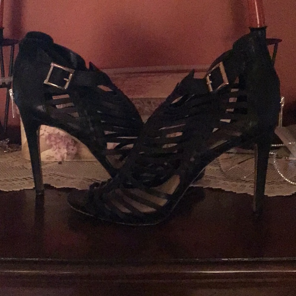 Vince Camuto. Ladies Shoes